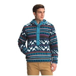 The North Face Men’s Carbondale 1/4 snap fleece
